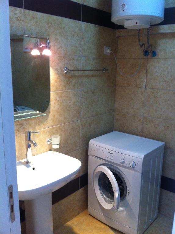 Casa de hóspedes Kodra E Diellit 4*