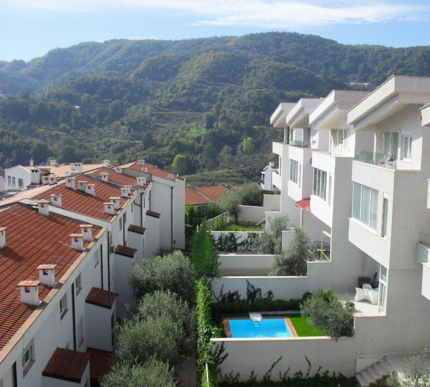 Casa de hóspedes Kodra E Diellit 4*