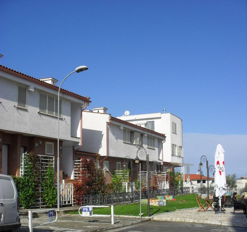 Kodra E Diellit Casa de hóspedes 4*