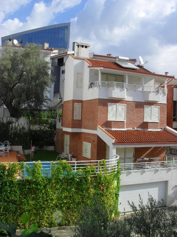 Kodra E Diellit Casa de hóspedes Tirana
