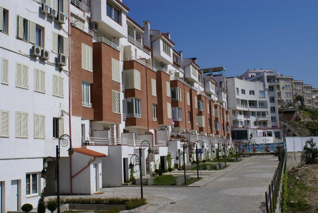 Casa de hóspedes Kodra E Diellit 4*
